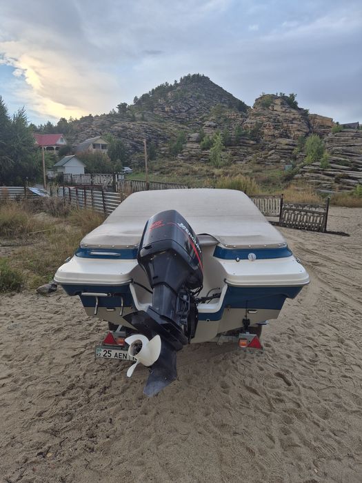 Продам катер Maxum