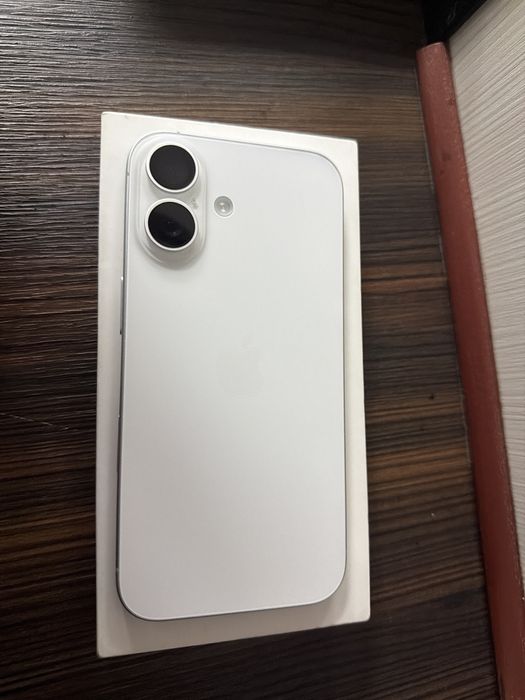 Iphone 16 на гарантии