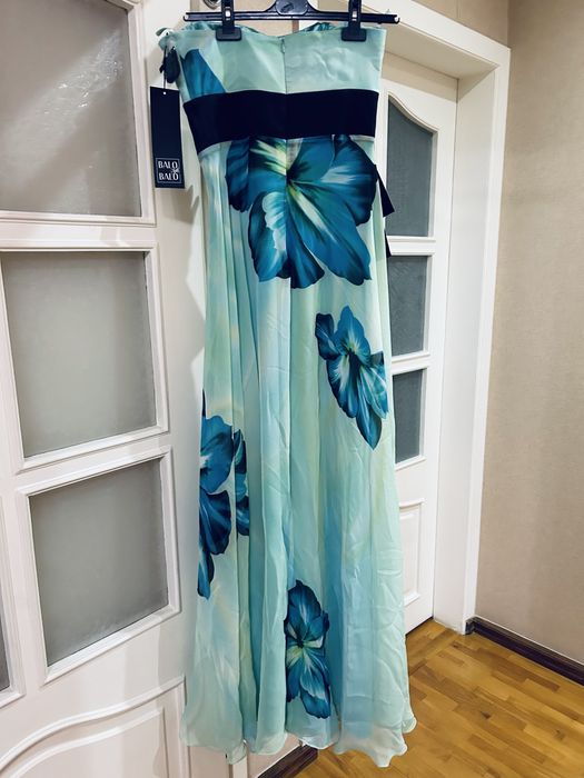 Продаю  роскошное платье размер S