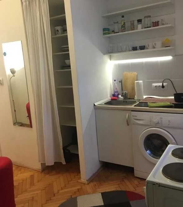 Дава се под наем Едностаен апартамент в Пловдив, Гагарин - 40 кв.м за 178.5 € - Снимка #1