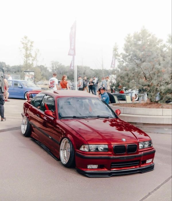 BMW e 36 губа gt (стекловолокно)
