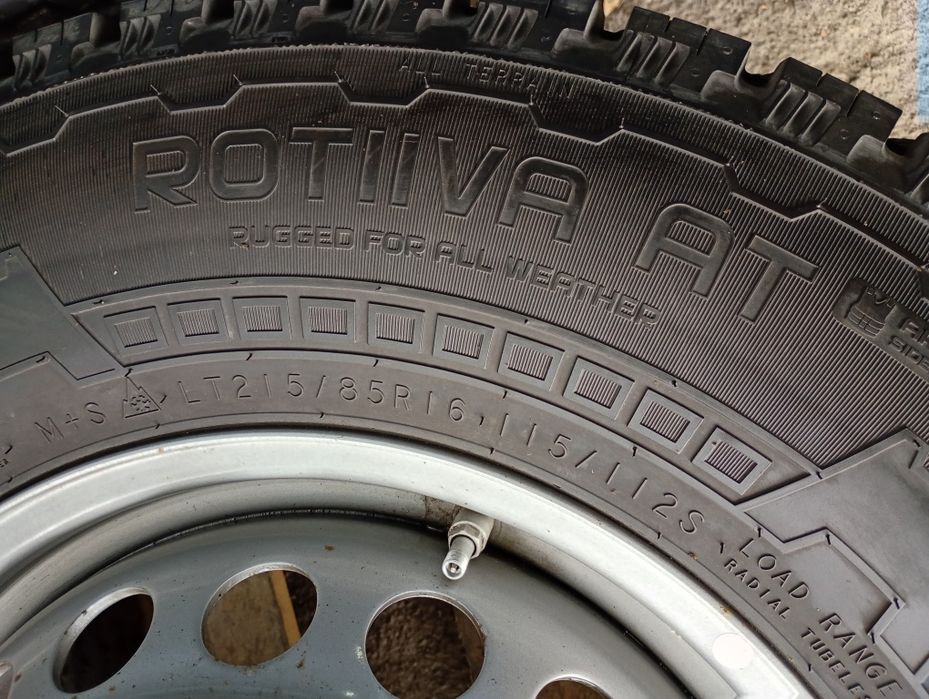 Почти нови 4бр.195/65/16 С Goodyear dot3819