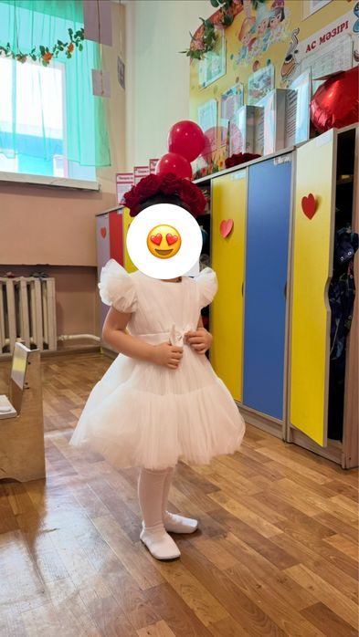 Красивое белое платье