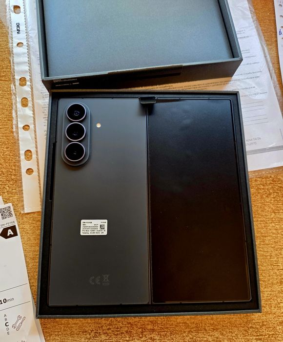 Samsung Galaxy Z Fold8 Ultra, 12GB RAM, 512GB, 5G  Graphite   Като Нов! Гаранция!!!