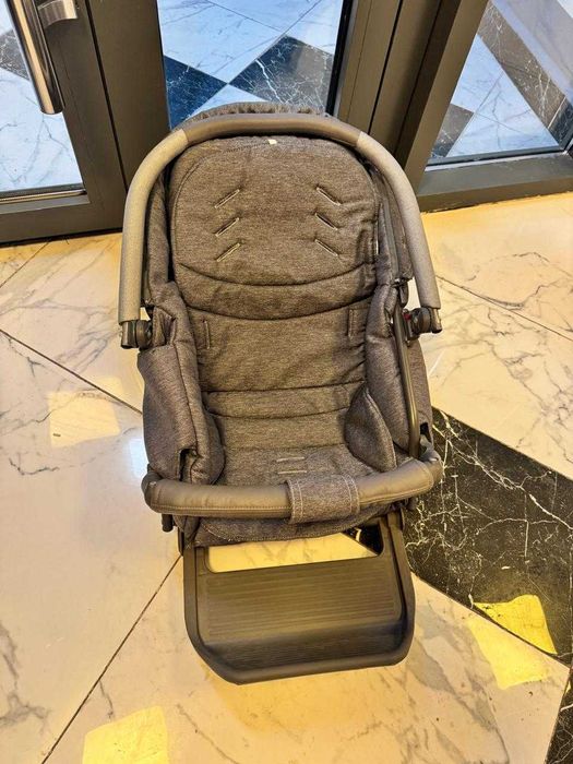 Продаю коляску Adamex Barletta