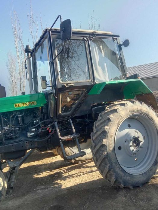 MTZ traktori sotiladi