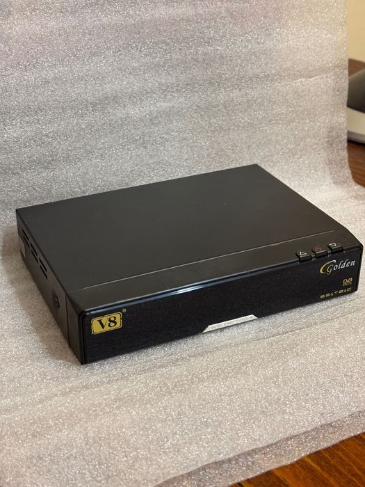 Спутниковый ресивер V8 Golden (DVB-S2/T2/C) — полный комплект