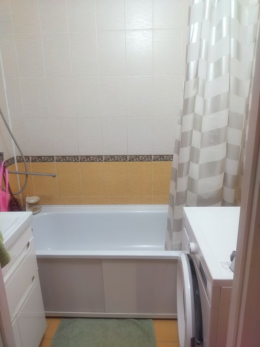 Сдам 2-х ком квартиру 6мкр.