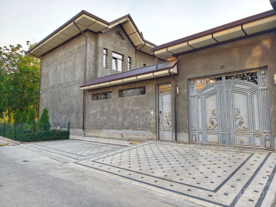 Hovli sotiladi, 3.7 sotix, burchakli