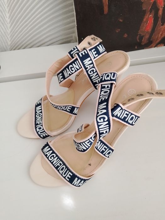 Босоножки б/у. 37 размер. Экокожа.