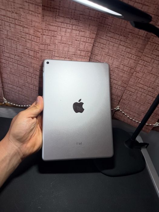 Tabletă Apple iPad Air 2 Wifi, White, 9.7", Memorie 64GB, iPadOS 15.8.7