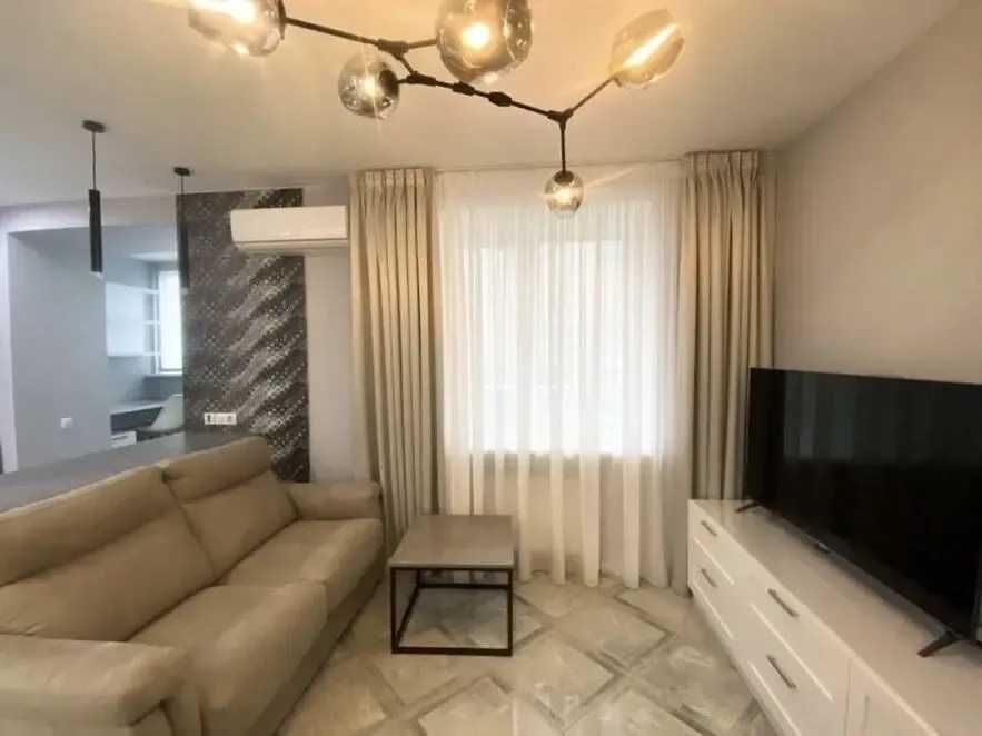 Дава се под наем Двустаен апартамент в София, Зона Б-18 - 65 кв.м за 561 € - Снимка #1