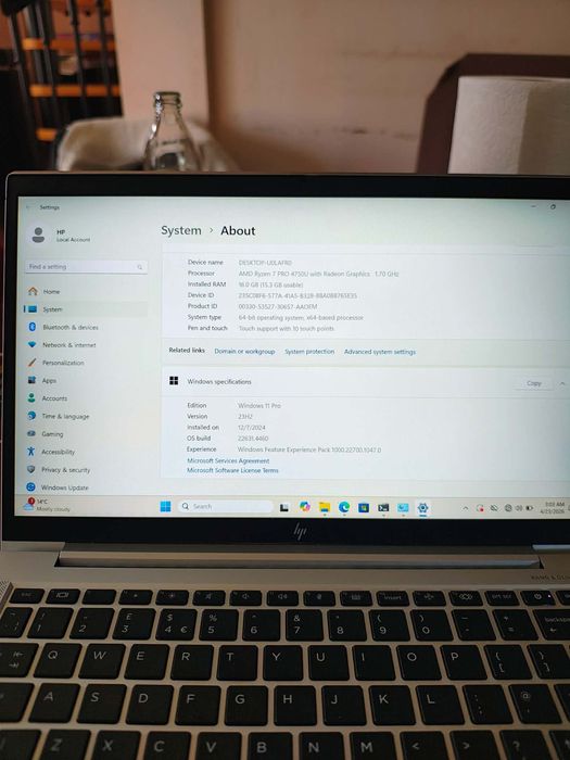 Se vinde leptop hp  ca și nou ecran touch
