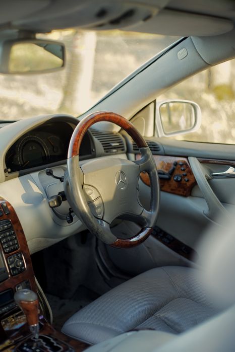 Dezmembrez Mercedes CL W215 AMG bara far aripa stop parbriz capota usa