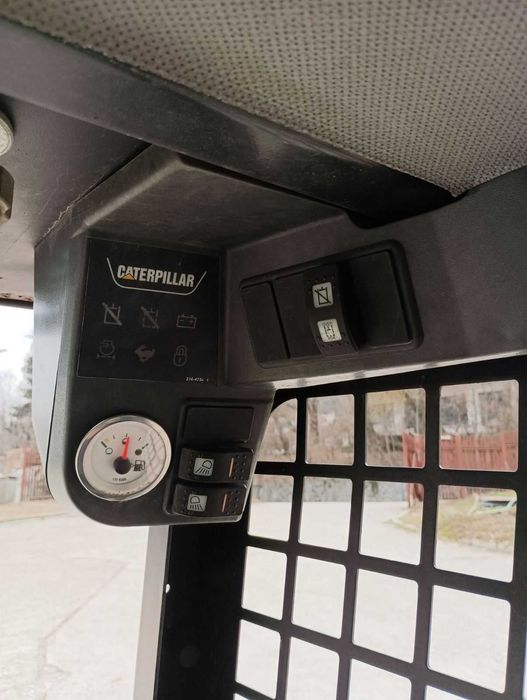 Миничелен товарач CAT 257B