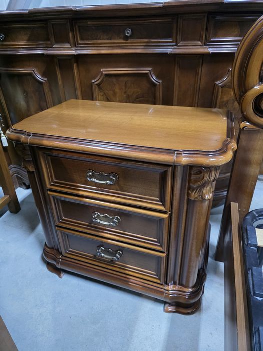 Set de dormitor  lemn masiv fara dulap