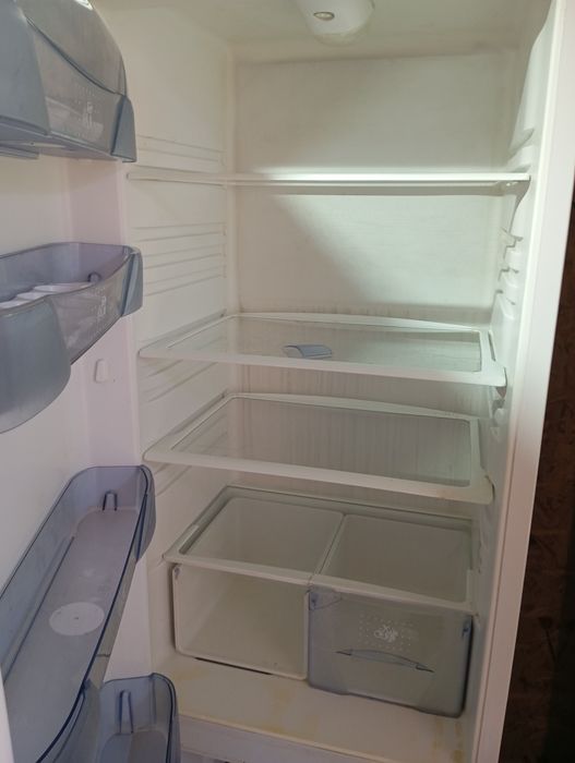 Продам холодильник