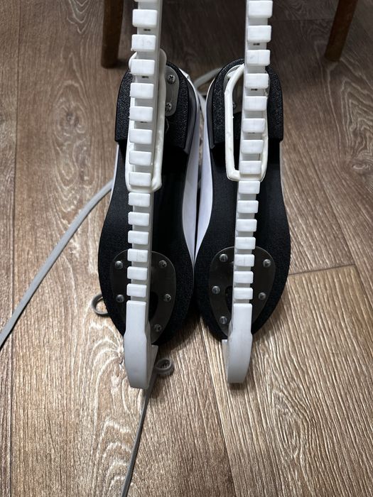 Продам коньки из спорт мастера