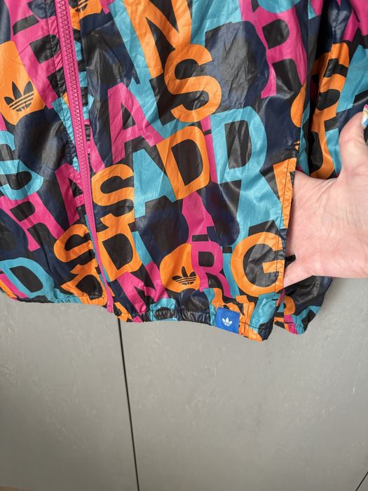 Яке-ветровка adidas