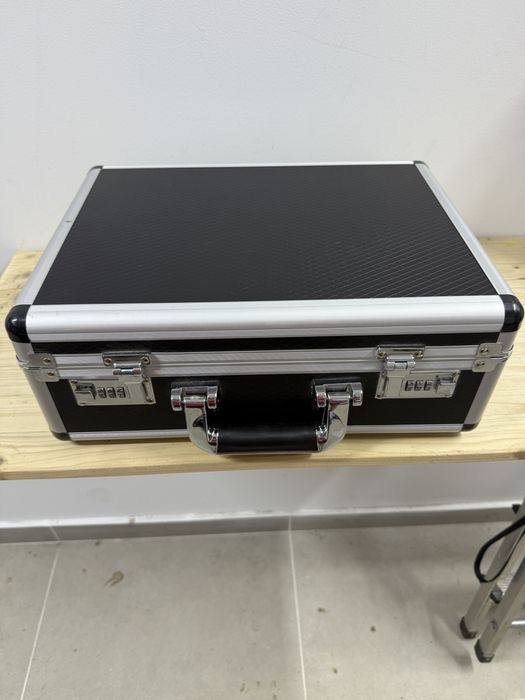 Replica airsoft pistol Beretta M9 plus geanta aluminiu Strike Systems