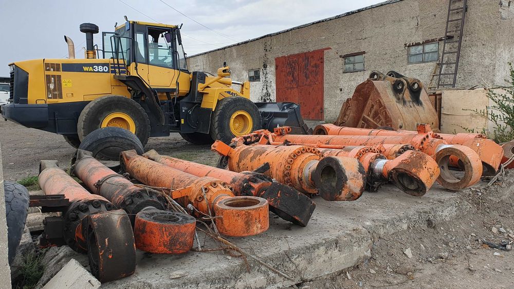 Гидроцилиндры на экскаватор Hitachi