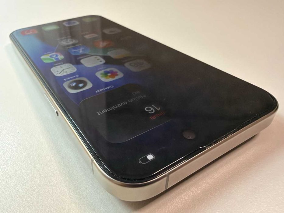  Apple / iPhone 15 Pro Max / 256 Gb / Natural / 88% Acumulator