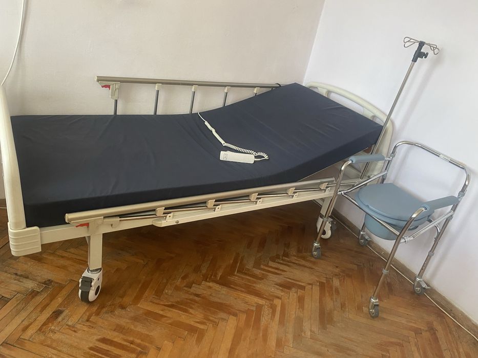 Електрическо болнично пегло с антидекубитален дюшек
