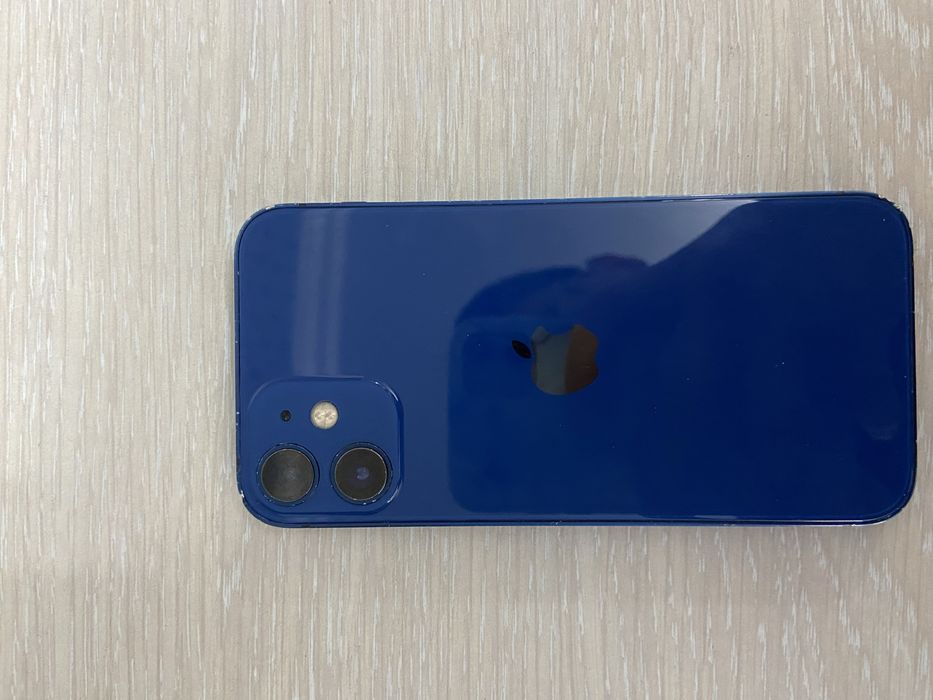 Продам айфон 12 mini 64