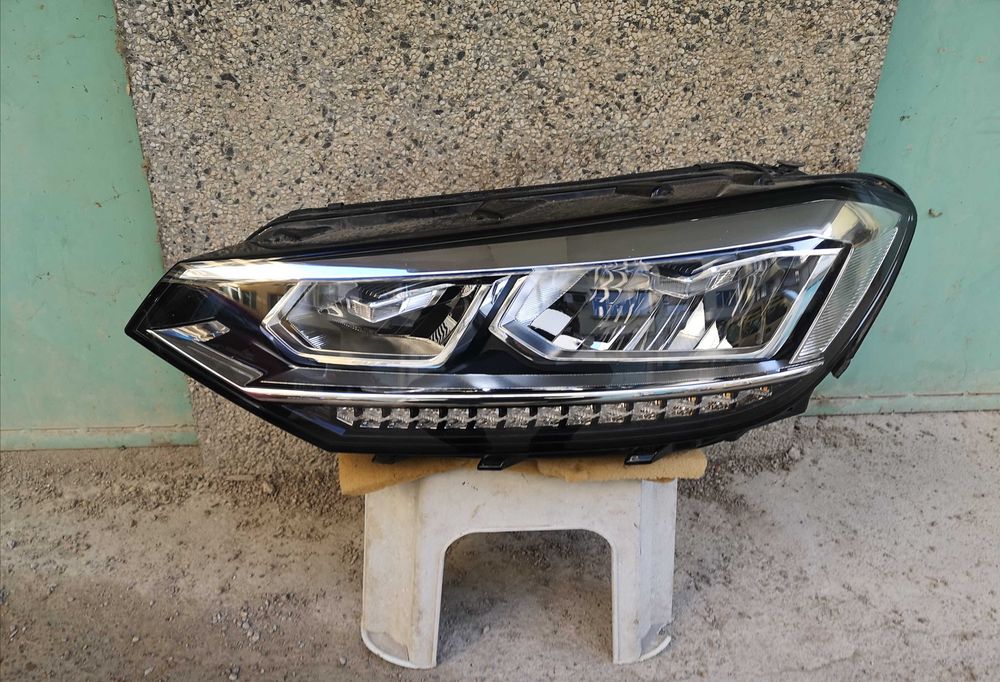 Оригинален фар Vw  Touran Full Led