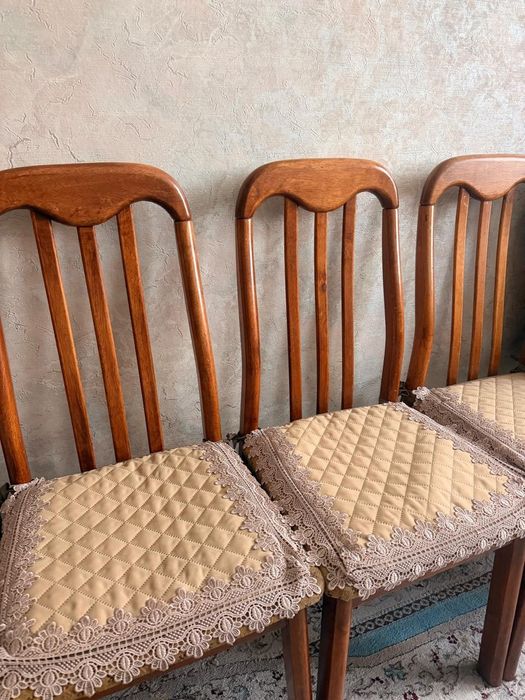 Продам: обеденный стол и стулья