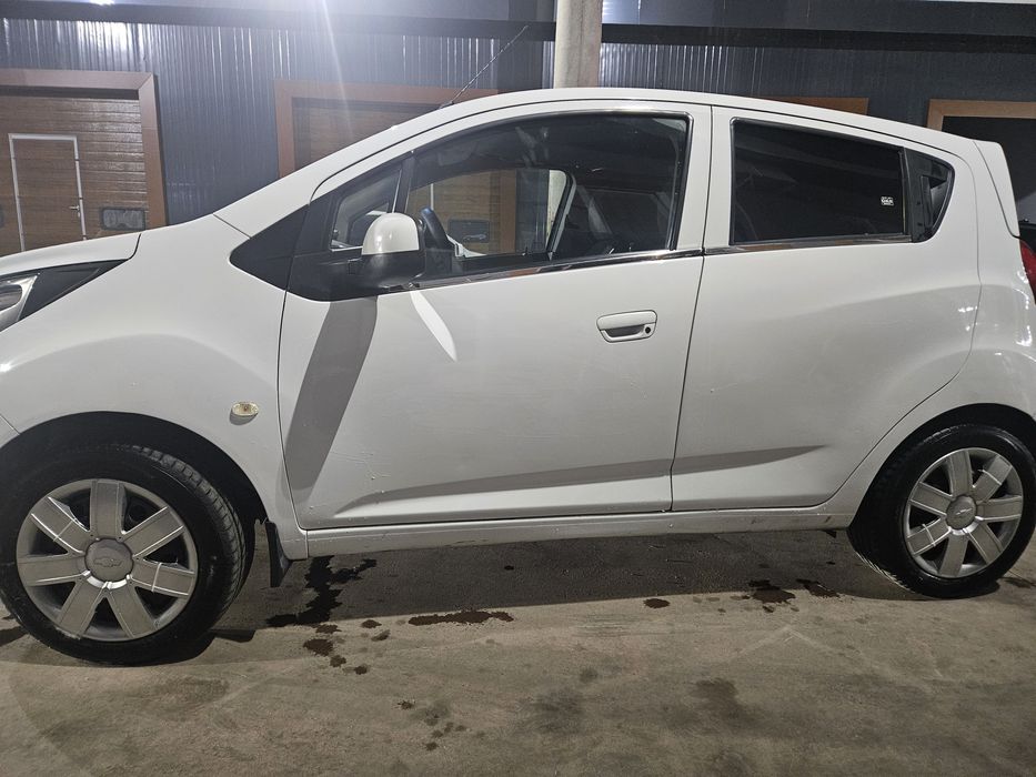 Spark sotiladi Arzon