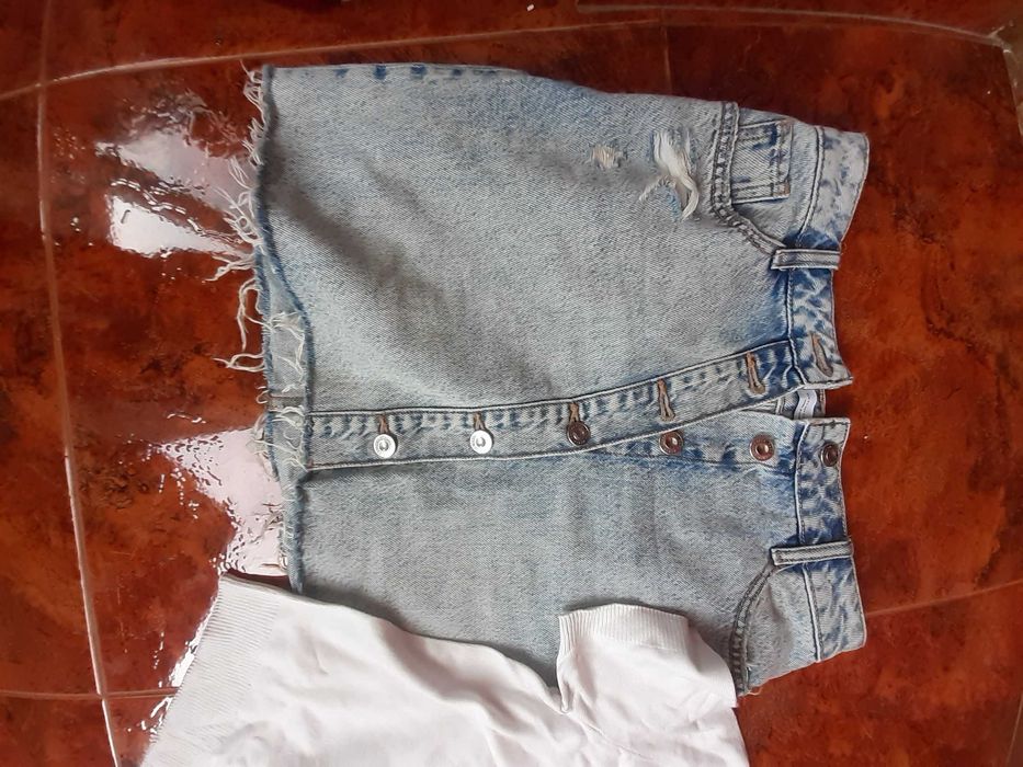 Fustă Zara mărime XS și  bluză H&M