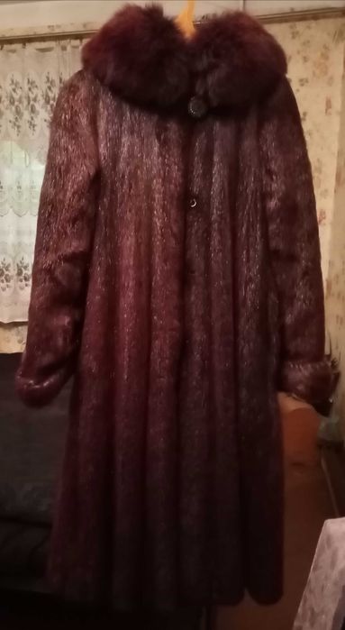 Шуба нутрия с капюшоном