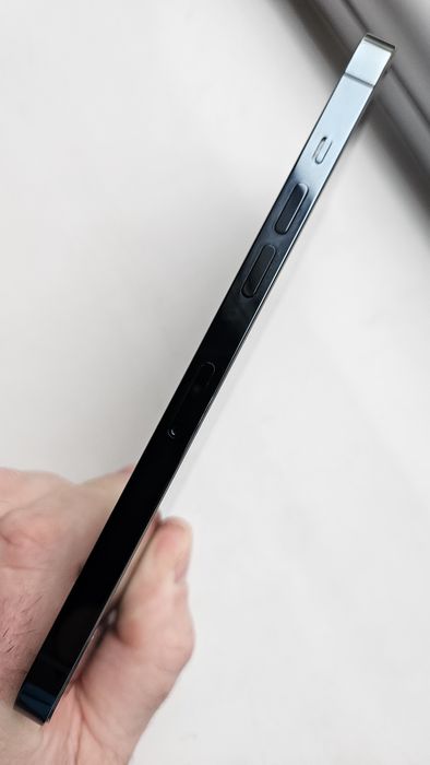 iphone 12 pro max  blue 1250 lei