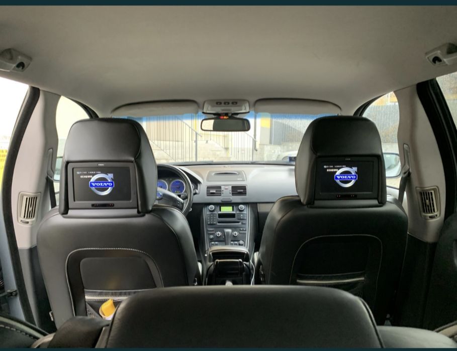 Vand Volvo xc 90 R-Design schimb cu 8 locuri automat