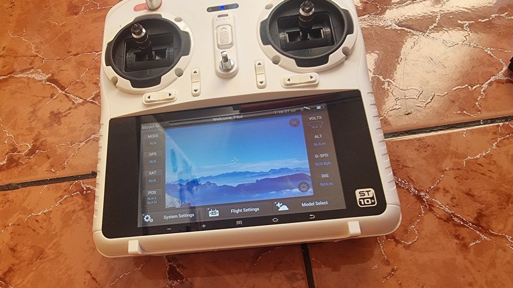 Drona yuneec typhoon q500 4k + inca una q500 de rezerva