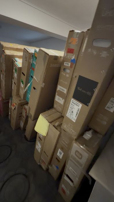 Vând televizoare defecte modele 2025