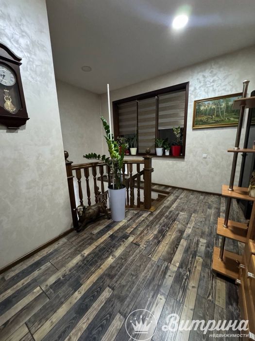 3-х комнатный коттедж, с ремонтом отличная локация