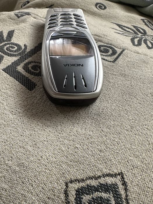 Продавам Nokia 6310i