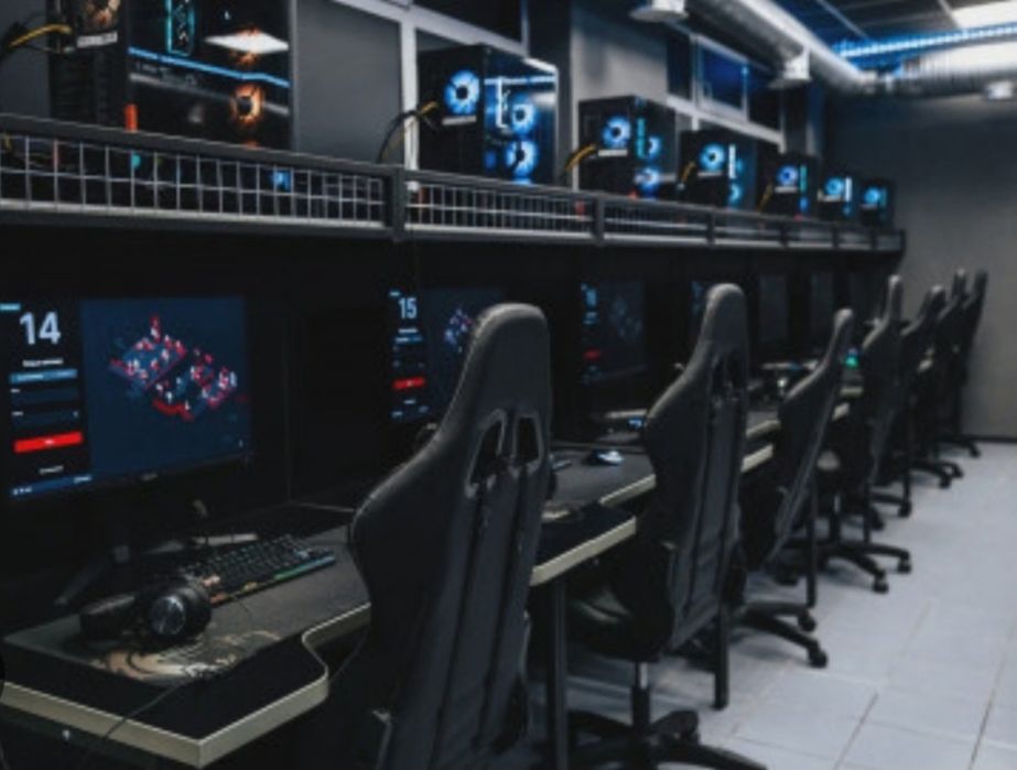 Продам столы для компьютерного клуба