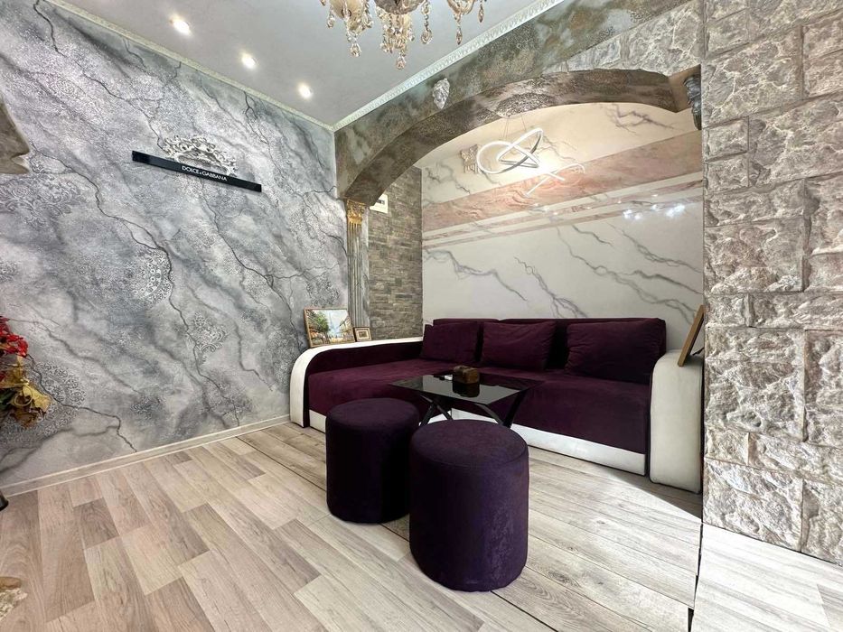 Продава се Офис в Горна Оряховица - 14 кв.м за 2393 €/кв.м - Снимка #2