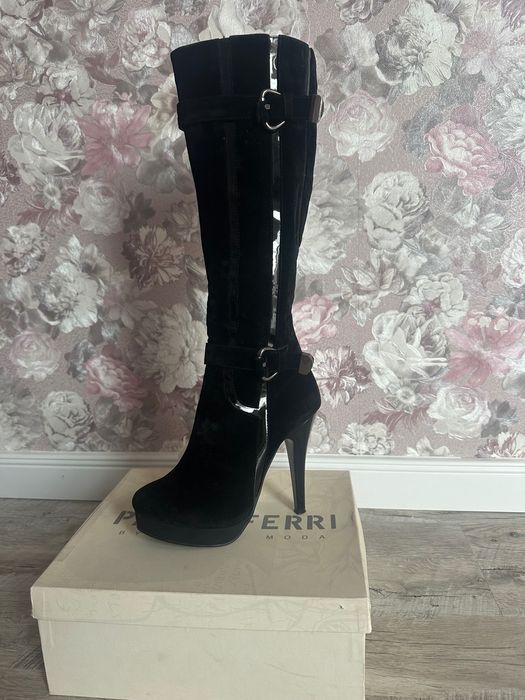 Cizme inalte cu toc