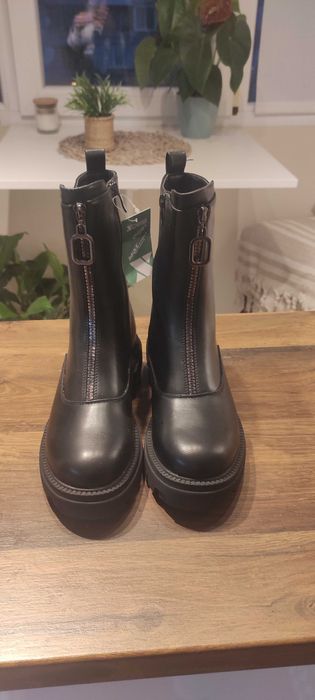 Нови дамски боти 38 - 38 лв.