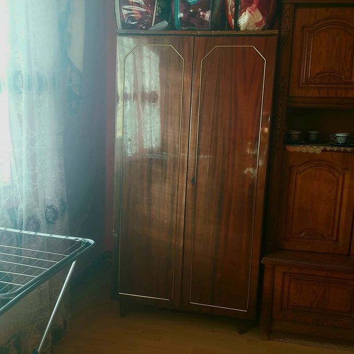 Vand tot ce se vede in poze