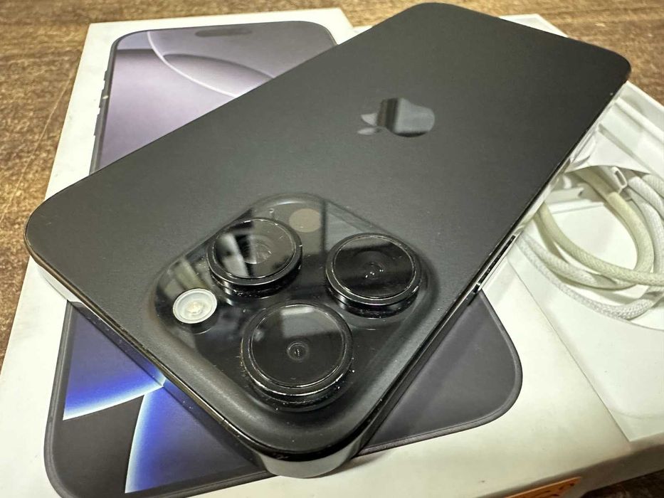 iPhone 16 Pro Max 256GB, 100%