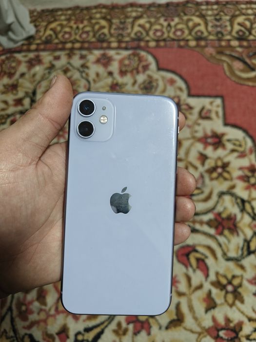 Продам iPhone 11