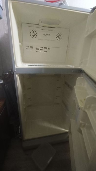 Холодильник дэу три миллиона состояние отличное