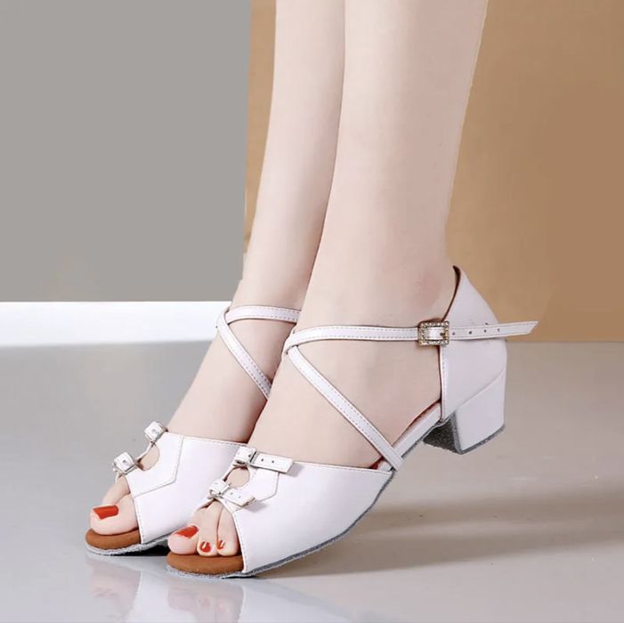 Танцевальные, нарядные туфли