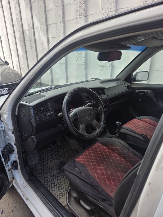 Golf 3 хачбек машина работяга