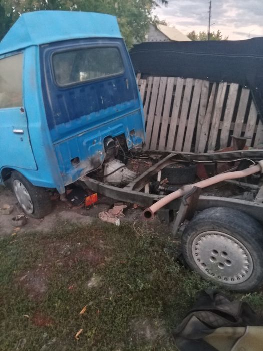 Продам Ниссан сани.